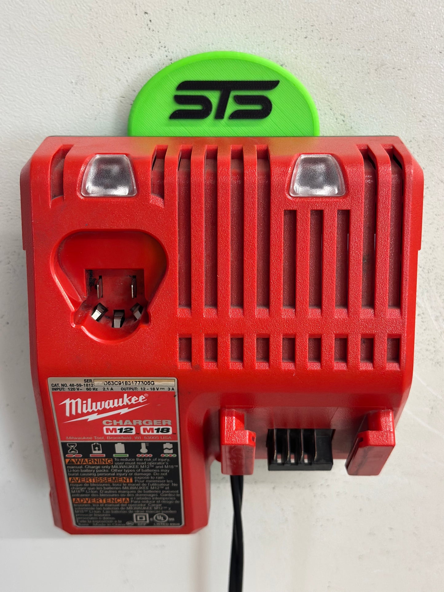 STS Auto Design MW1218 – Milwaukee M12/M18 Battery Charger Magnetic Holder