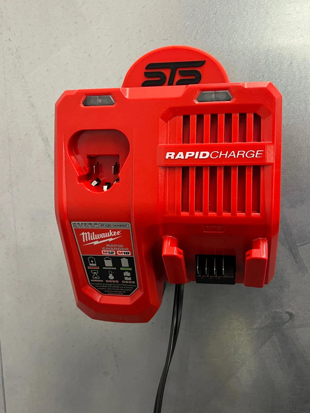 STS Auto Design MW1218RC – Milwaukee M12/M18 Rapid Charger Magnetic Holder