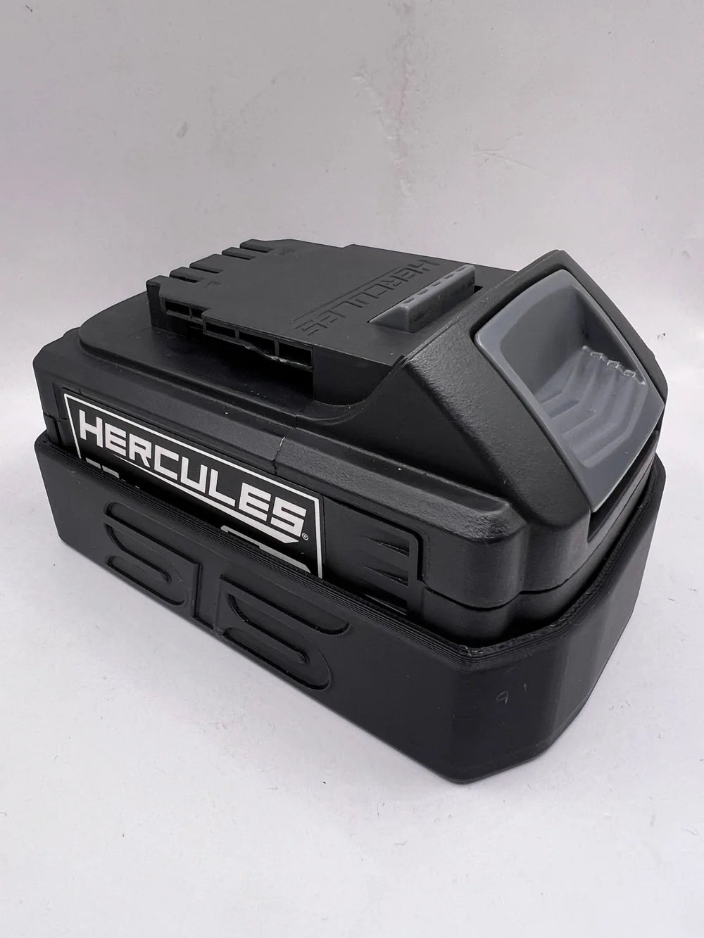 STS Auto Design HC2050 – Hercules 20V 5.0Ah Magnetic Battery Cover