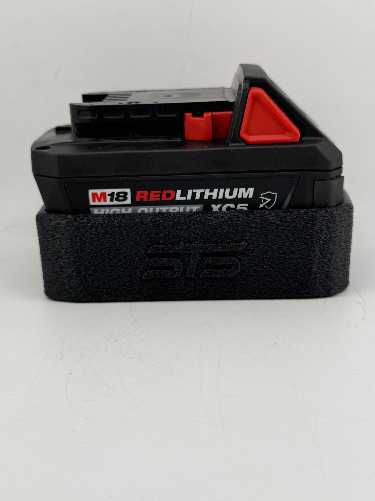 STS Auto Design Tools MW18HXSO — Milwaukee M18 HIGH OUTPUT XC5.0 Slip-On Magnetic Battery Cover