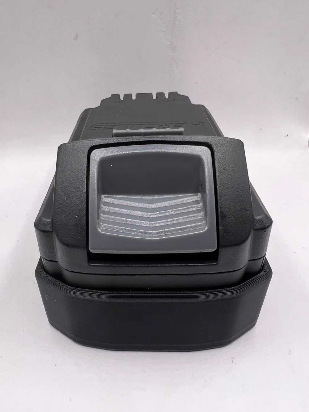 STS Auto Design HC2050 – Hercules 20V 5.0Ah Magnetic Battery Cover