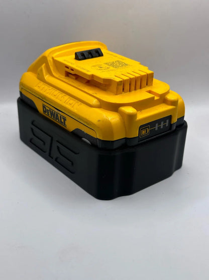 STS Auto Design DWDC206 – Magnetic Battery Cover for Dewalt 20V 6/8Ah