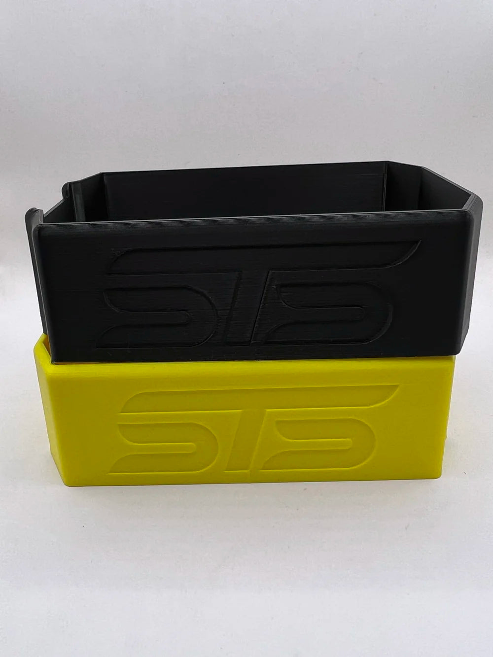 STS Auto Design DWDCB205 - Dewalt 20V 5Ah Magnetic Battery Cover