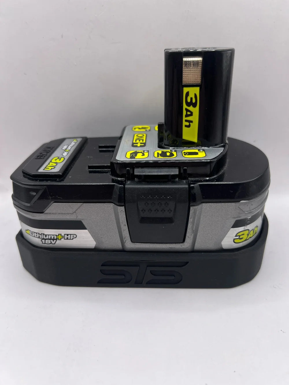 STS Auto Design RY1830 – Magnetic Battery Cover for Ryobi 3Ah P191