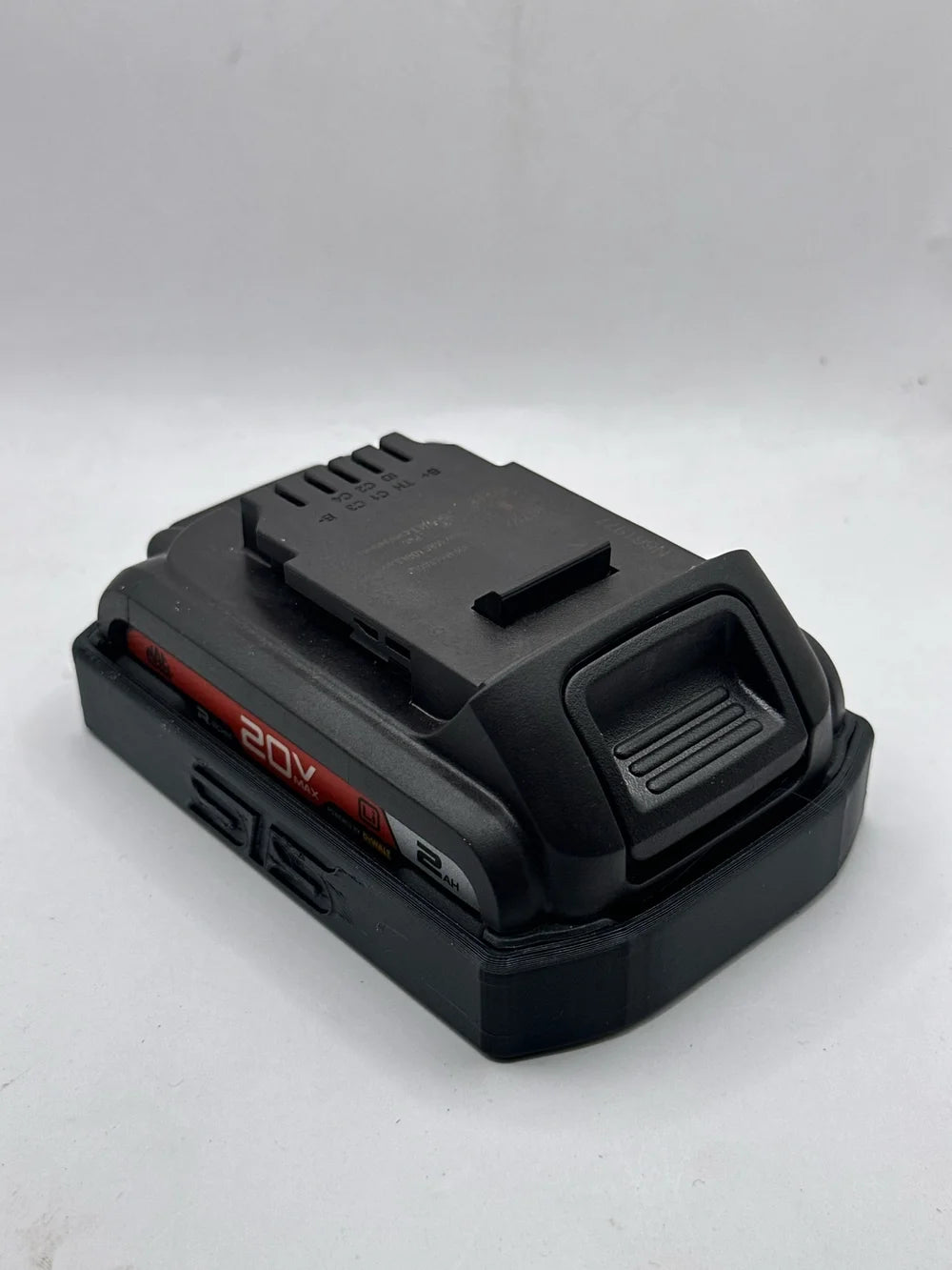 STS Auto Design DWMBR203 – Mac/Dewalt 20V 2.0Ah Magnetic Battery Cover