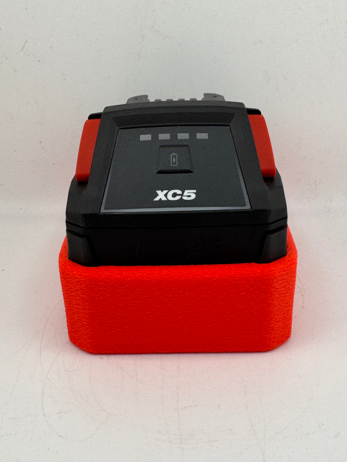 STS Auto Design Tools MW18HXSO — Milwaukee M18 HIGH OUTPUT XC5.0 Slip-On Magnetic Battery Cover