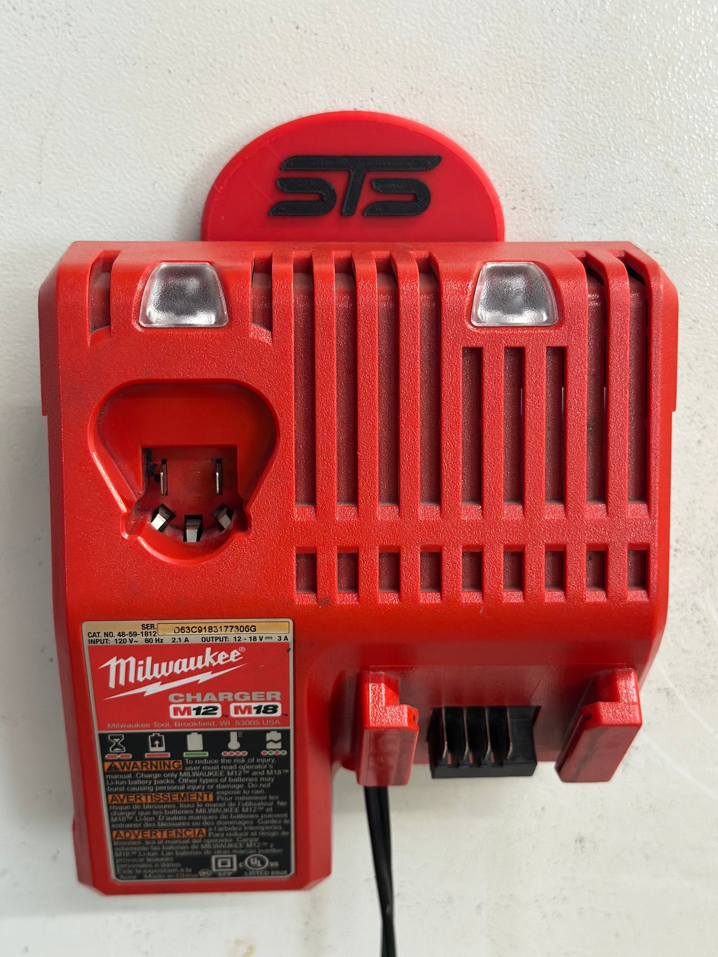 STS Auto Design MW1218 – Milwaukee M12/M18 Battery Charger Magnetic Holder