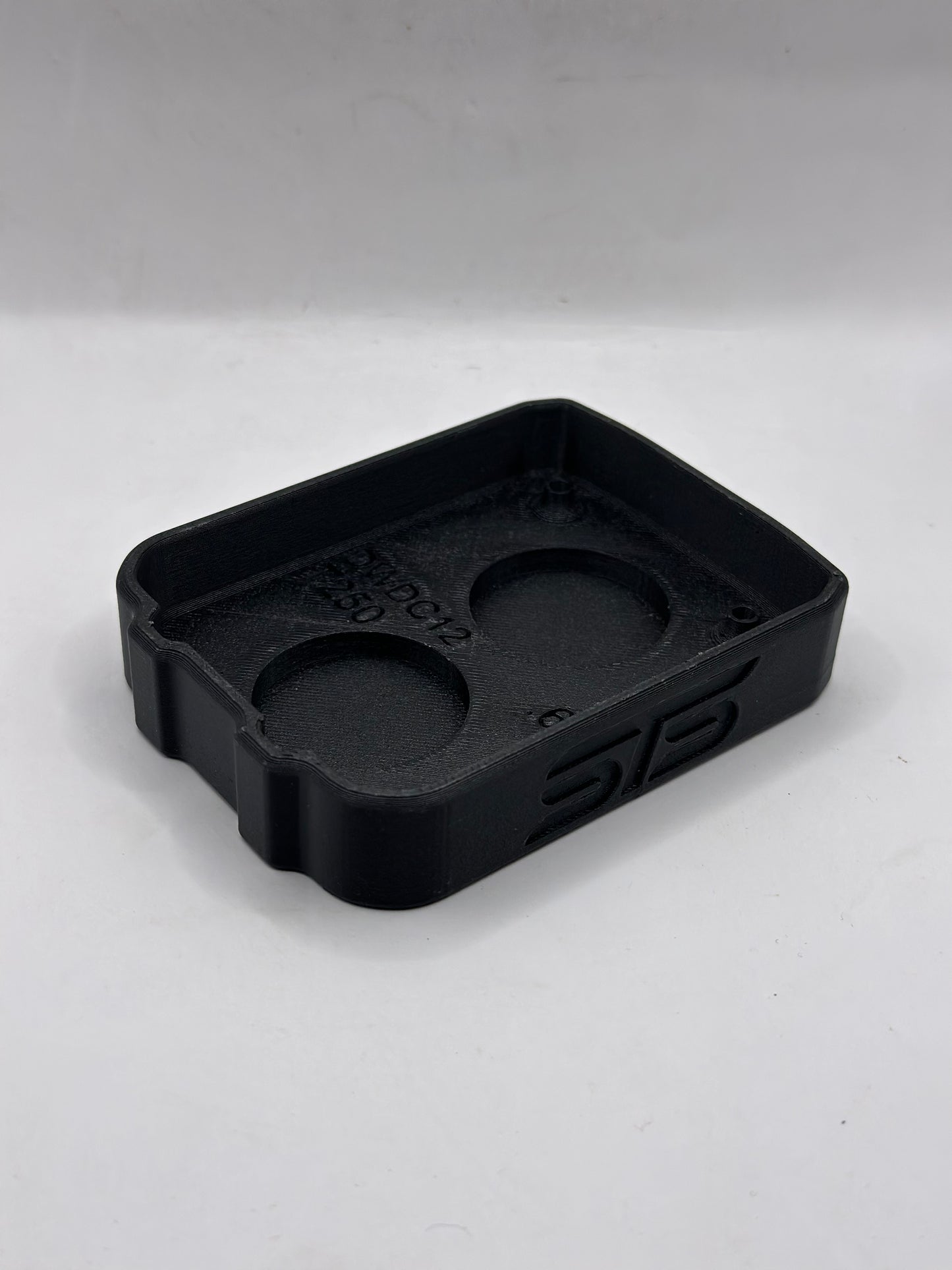 STS Auto Design DWDC12 - Mac Tools/Dewalt 12V Magnetic Battery Cover