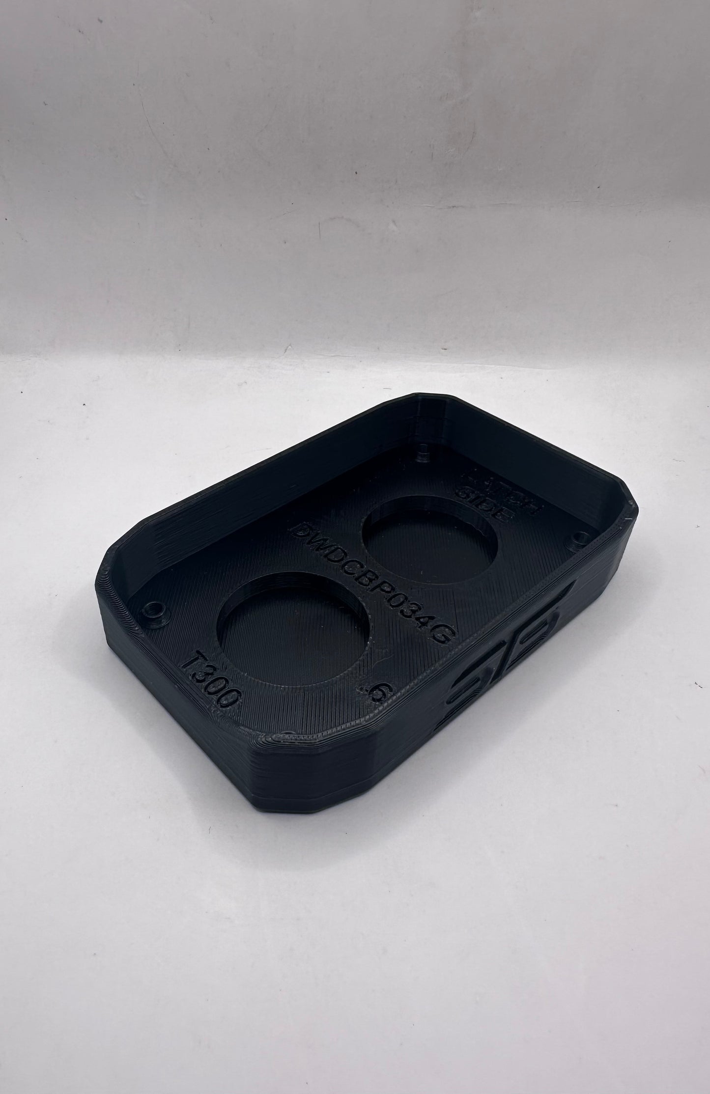 STS Auto Design DWDCBP034G - Dewalt 20V 1.7Ah Magnetic Battery Cover – Custom Fit