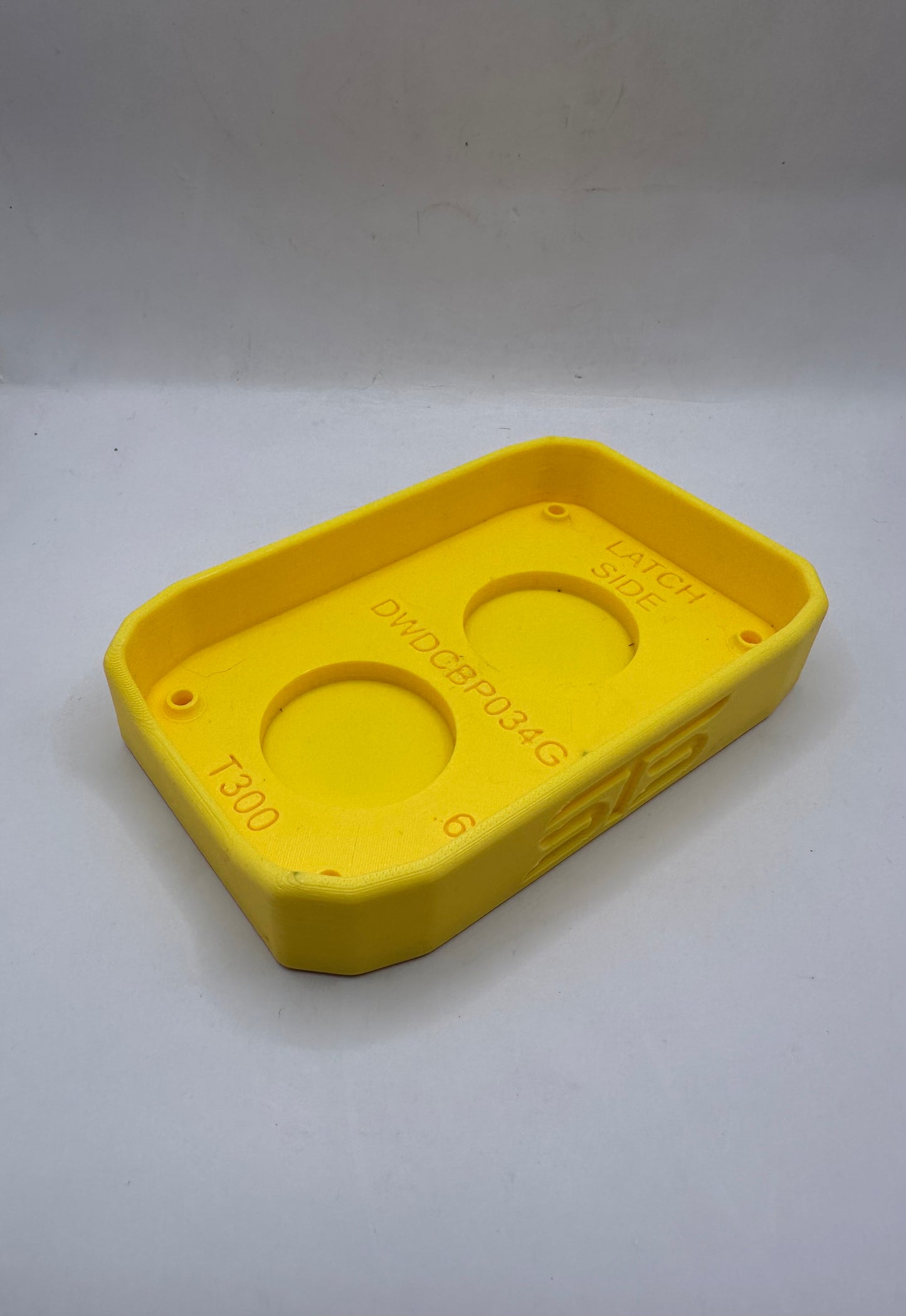 STS Auto Design DWDCBP034G - Dewalt 20V 1.7Ah Magnetic Battery Cover – Custom Fit