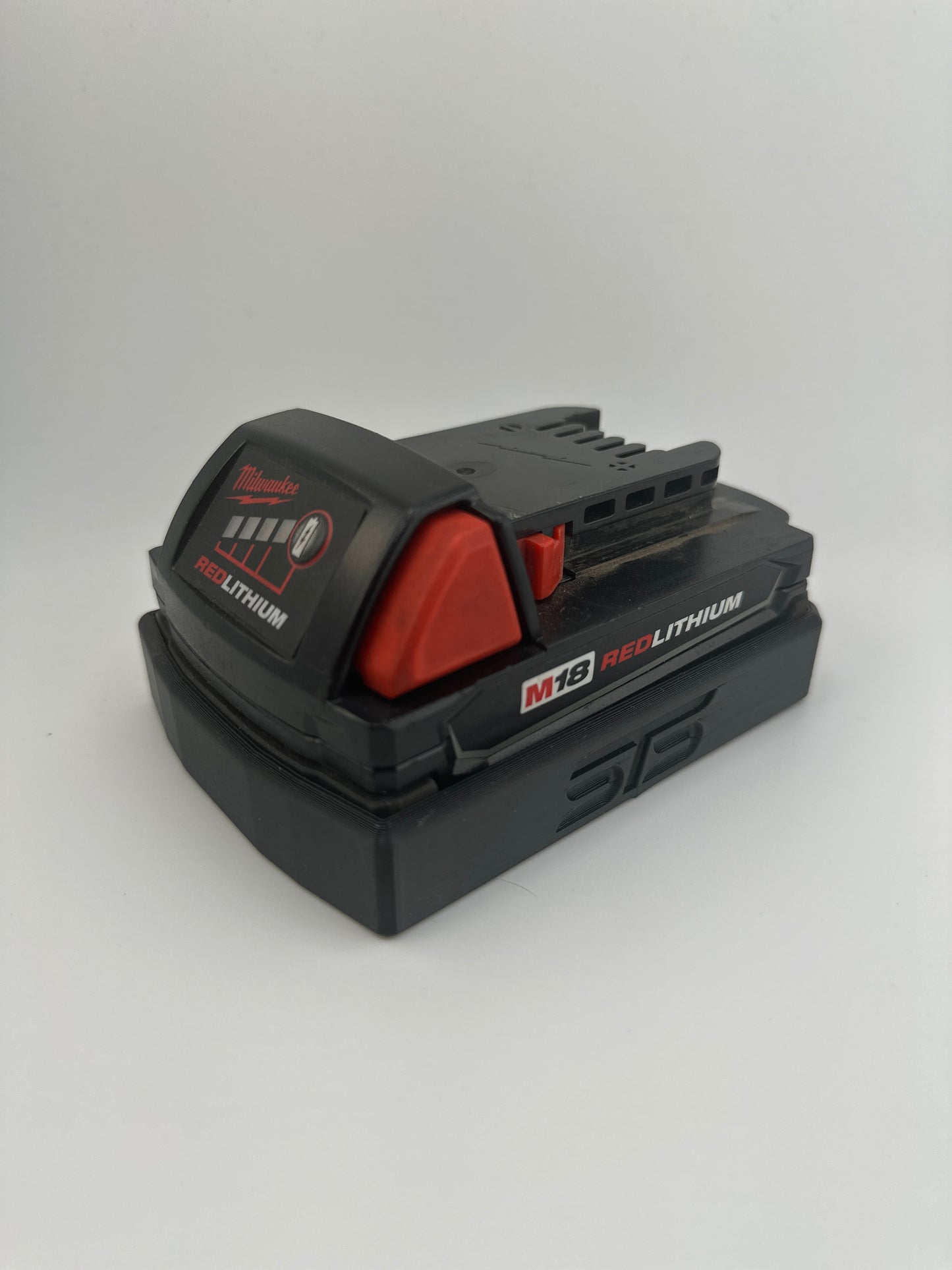 STS Auto Design MW1820 – Milwaukee M18 1.5/2.0Ah Magnetic Battery Cover
