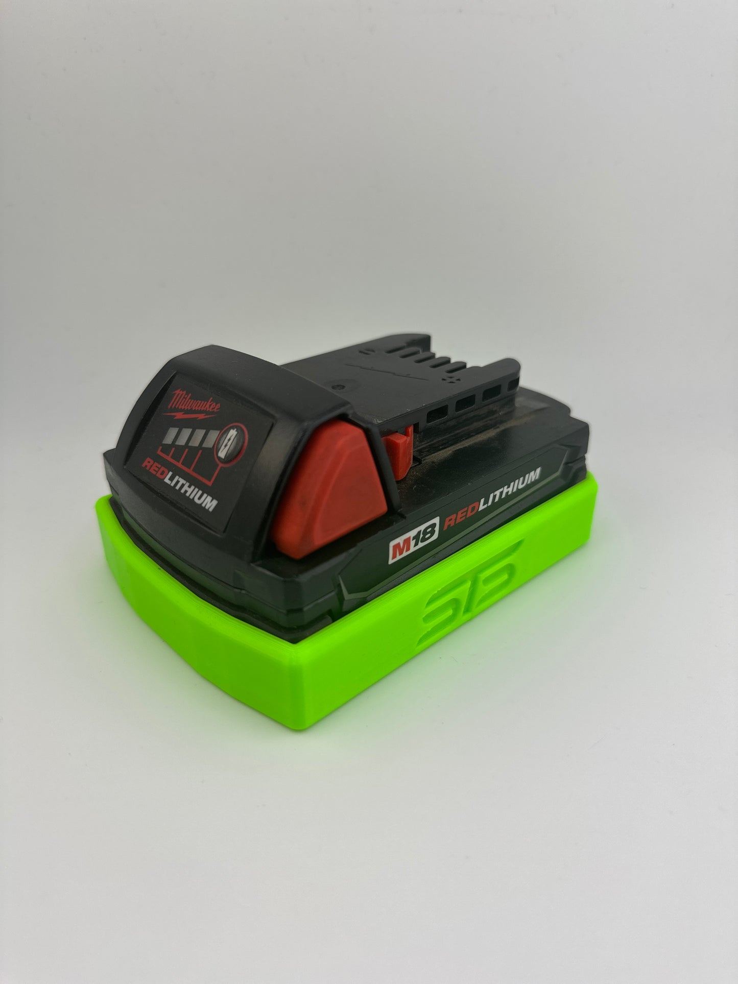 STS Auto Design MW1820T – Flexible Milwaukee M18 1.5/2.0Ah Magnetic Battery Cover