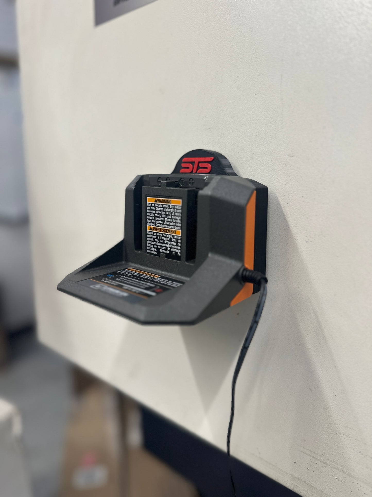 STS Auto Design RG18CH - Ridgid 18V Charger Magnetic Mount