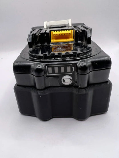 STS Auto Design MK18 – Makita 18V 3Ah/5Ah Magnetic Battery Cover